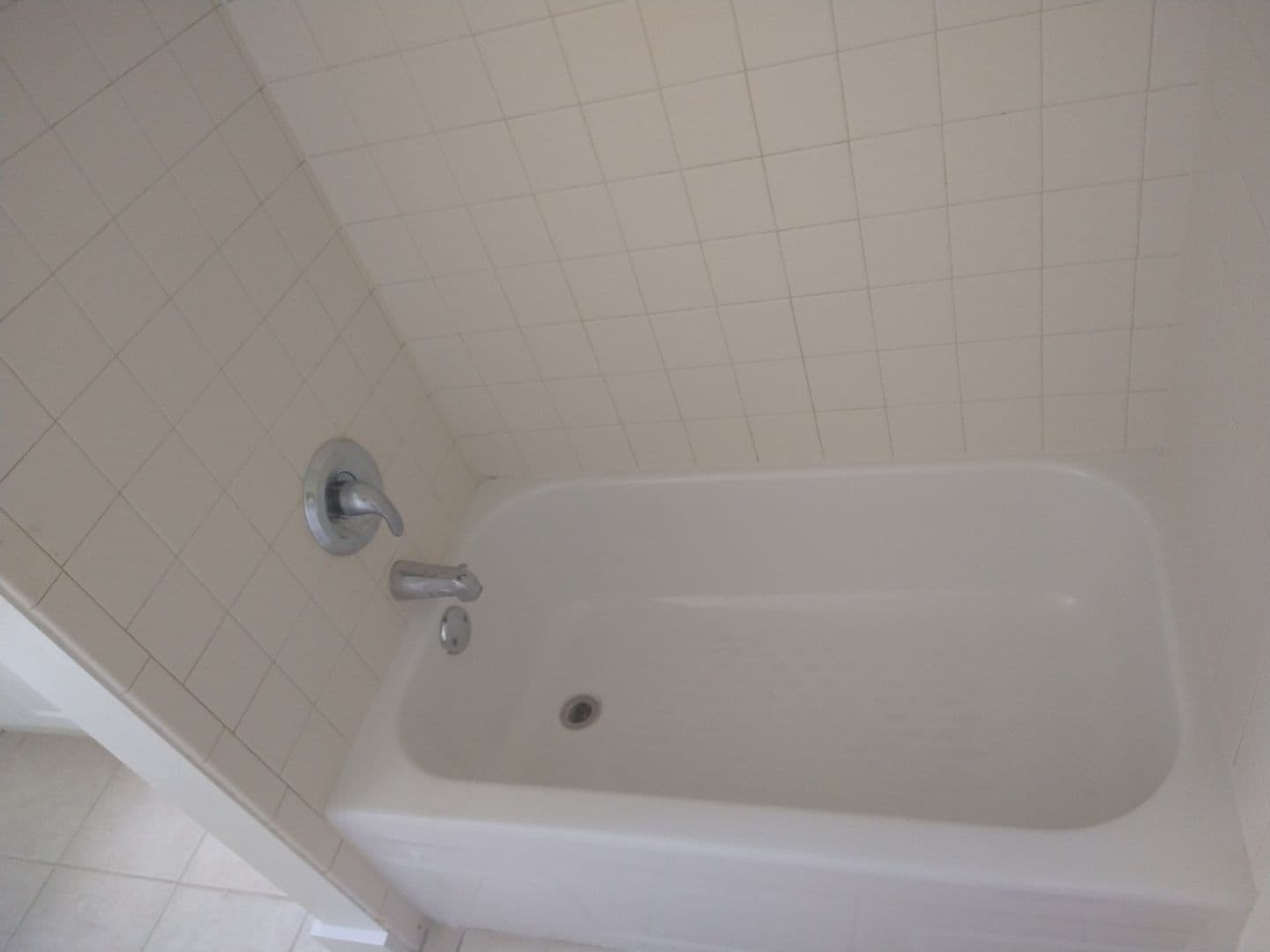 Columbus Apartment: 206-208 N Harris Ave