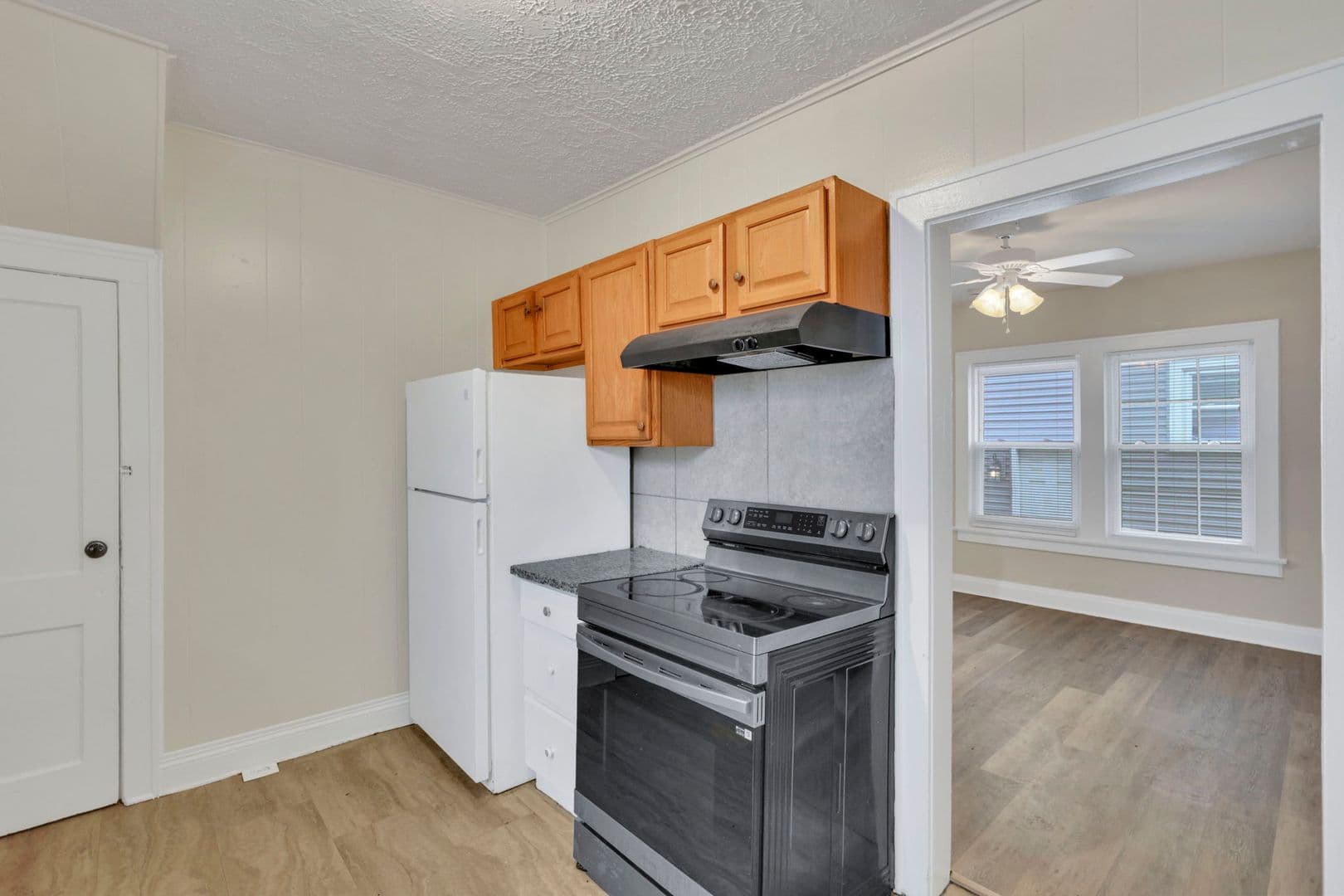 Columbus House: 243 N Wayne Ave