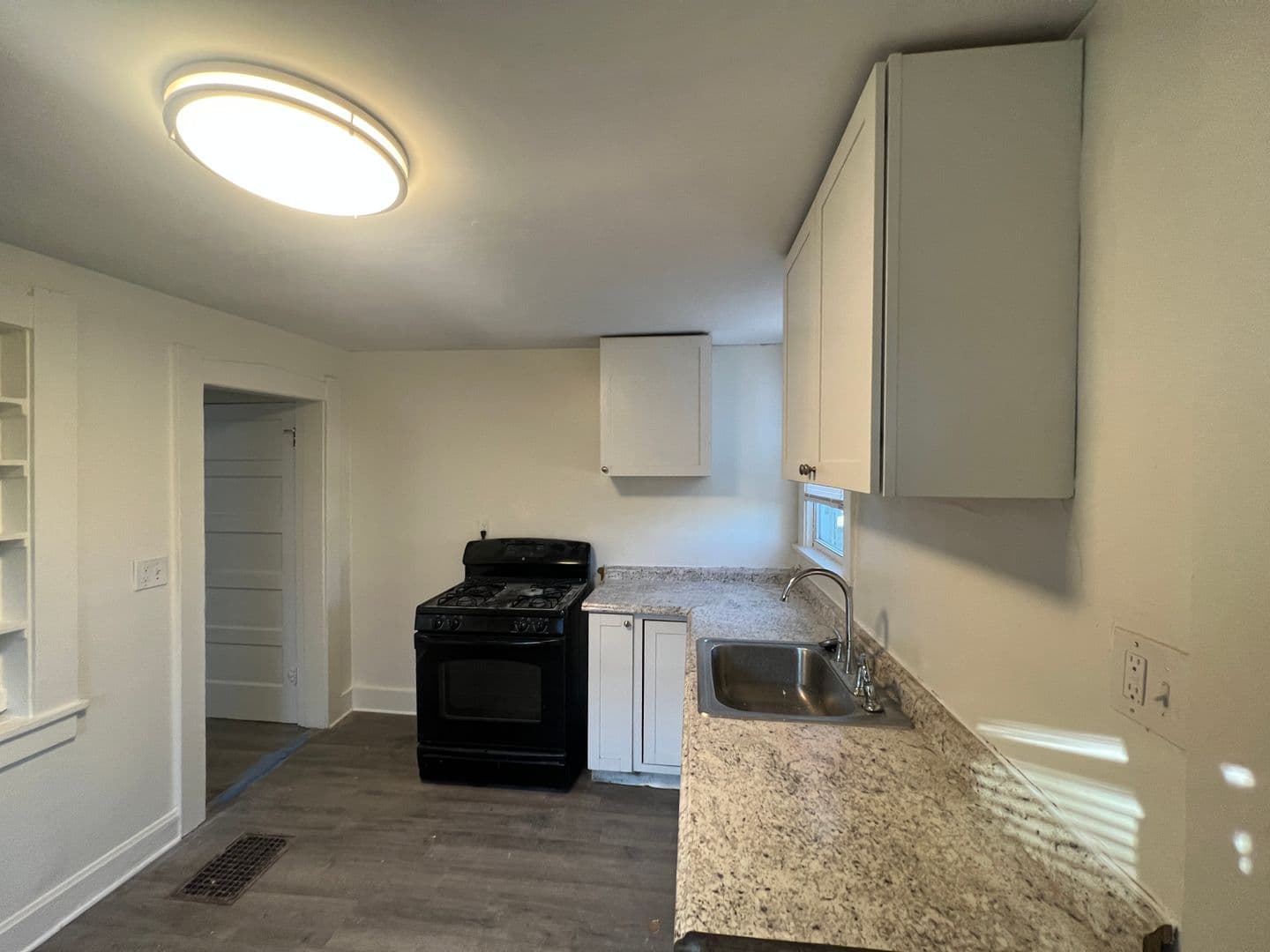 Columbus Apartment: 898-900 E 13th Ave