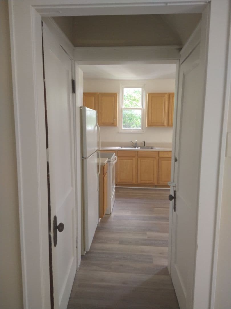 Columbus Apartment: 206-208 N Harris Ave