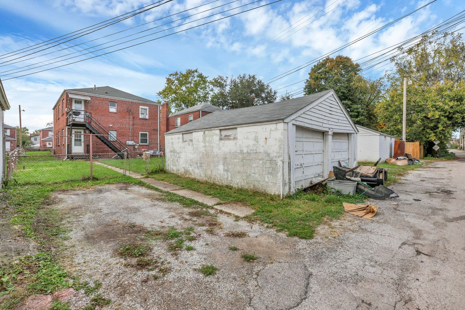 Columbus Apartment: 370 S Chase Ave