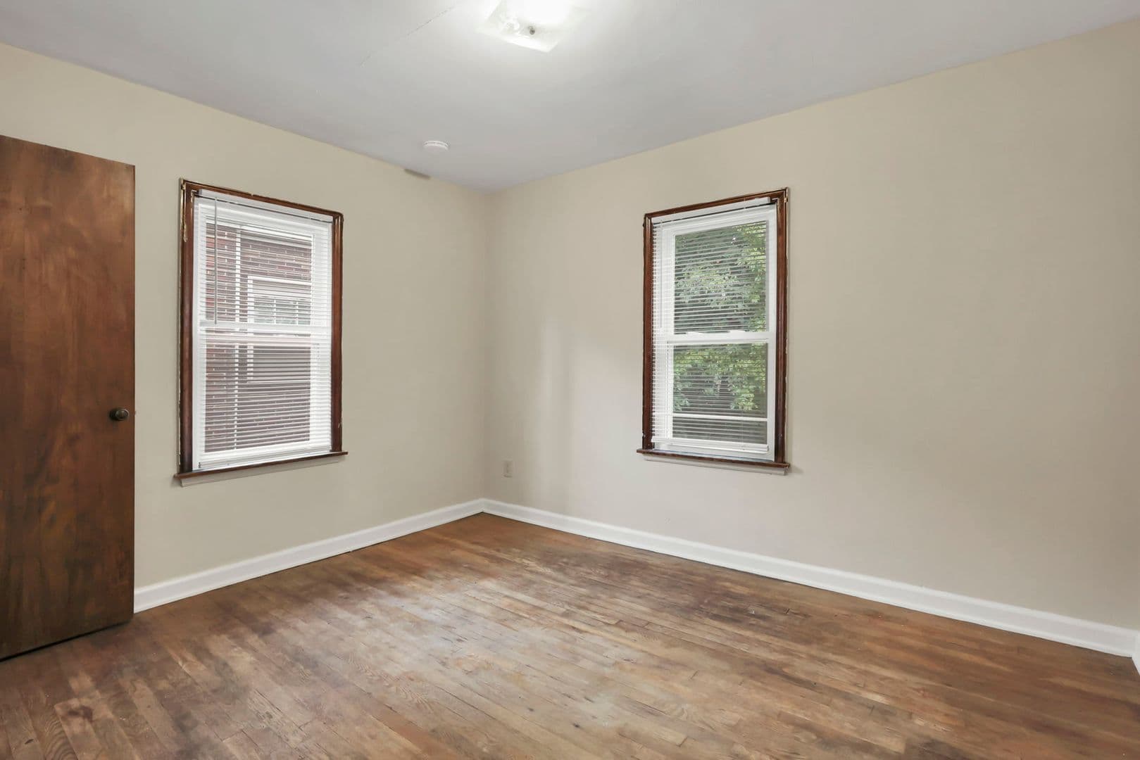 Columbus Apartment: 47-53 S Burgess Ave