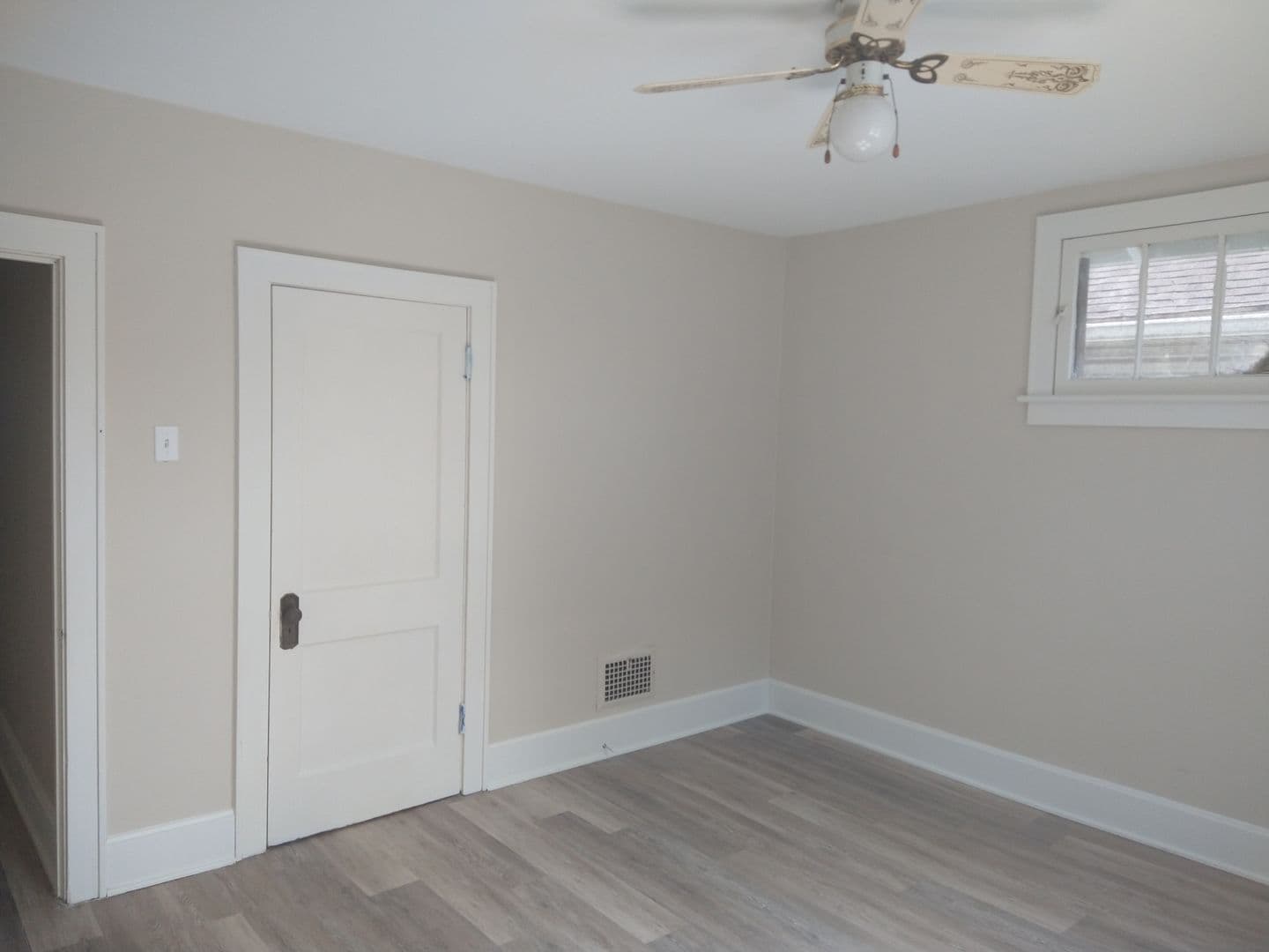 Columbus Apartment: 206-208 N Harris Ave