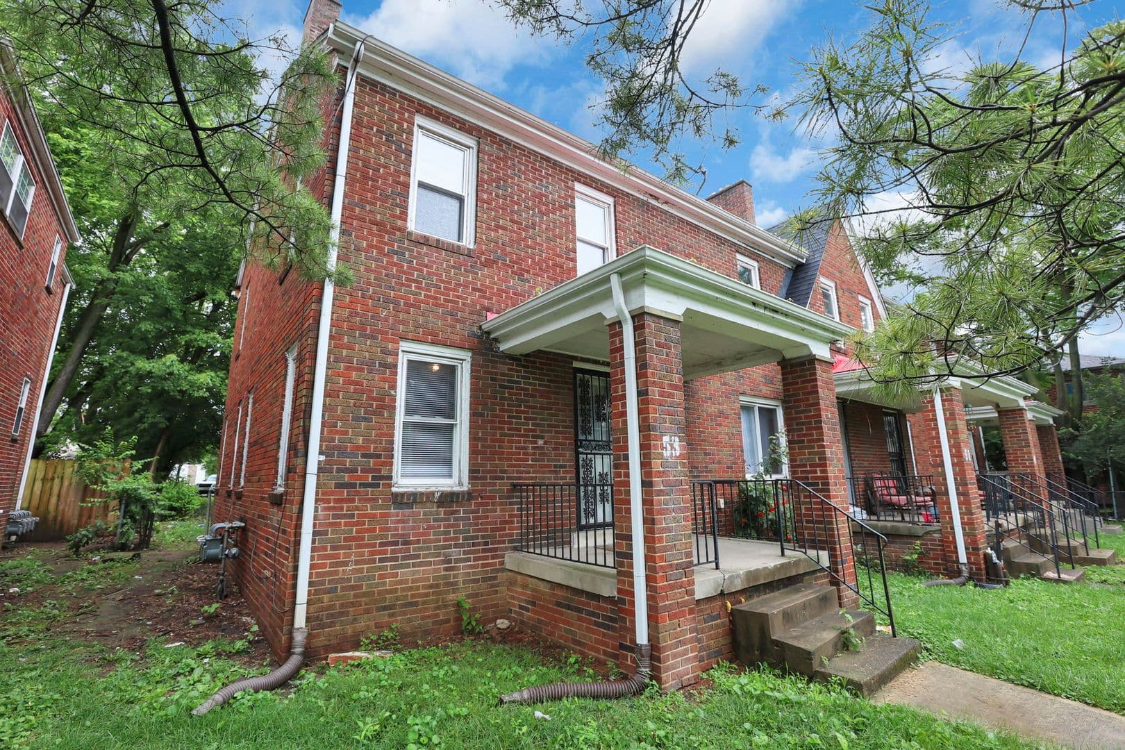 Columbus Apartment: 47-53 S Burgess Ave