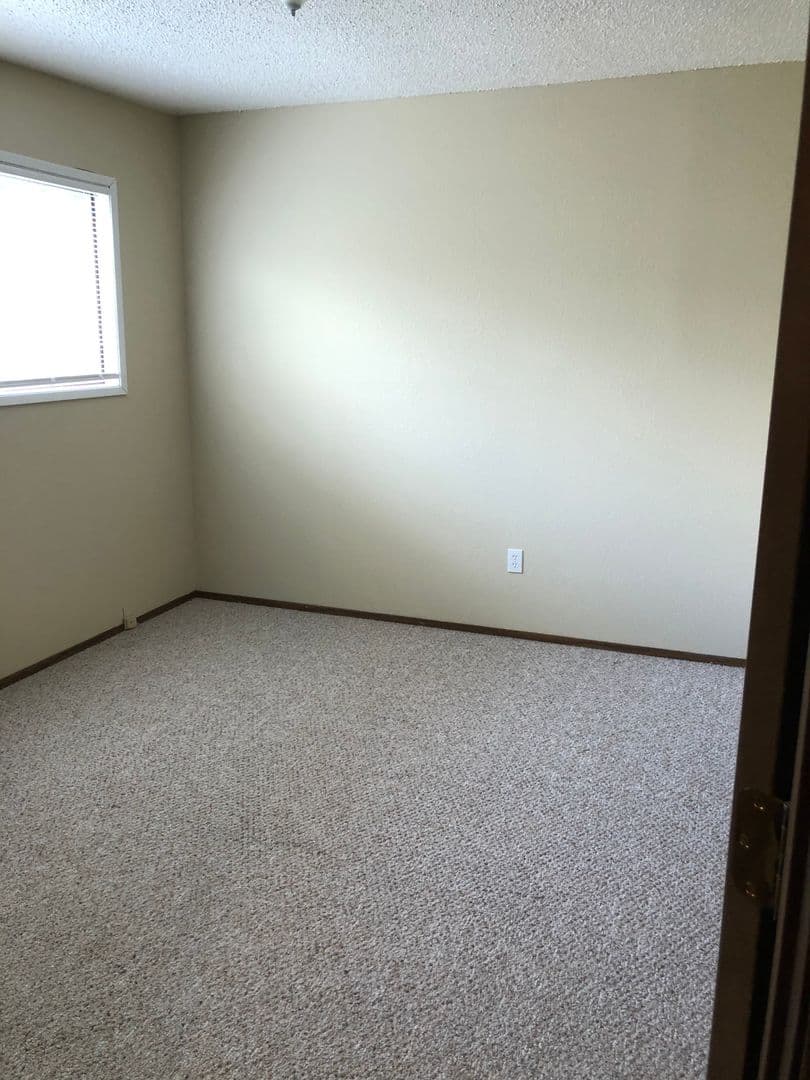 Vancouver Apartment: 7300 NE 16th Avenue