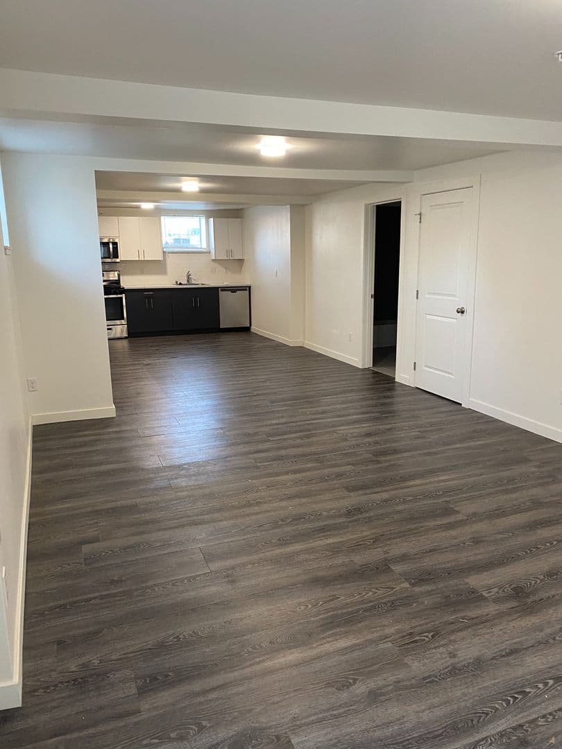 Vancouver Apartment: 1714 Columbia St. /305 W Mcloughlin Blvd
