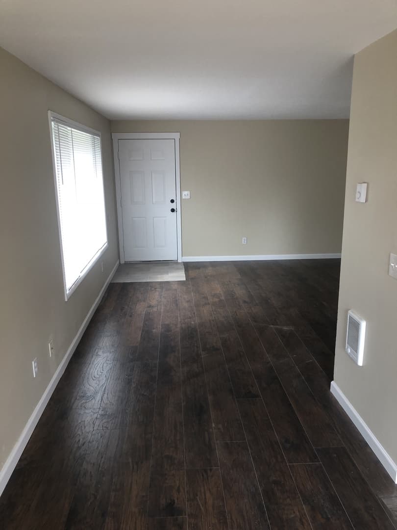 Vancouver Apartment: 3016 Falk Rd.