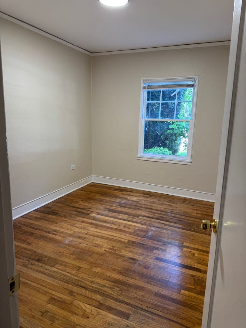Vancouver Apartment: 2214 Broadway