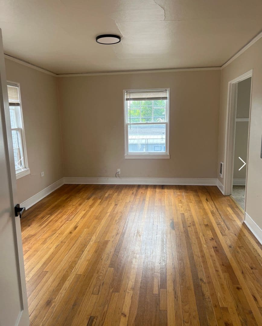 Vancouver Apartment: 2214 Broadway