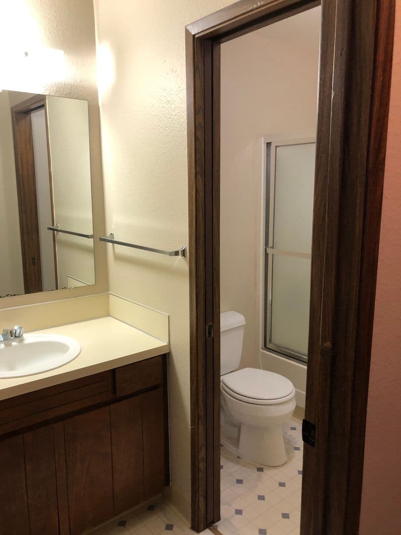 Vancouver Apartment: 7300 NE 16th Avenue