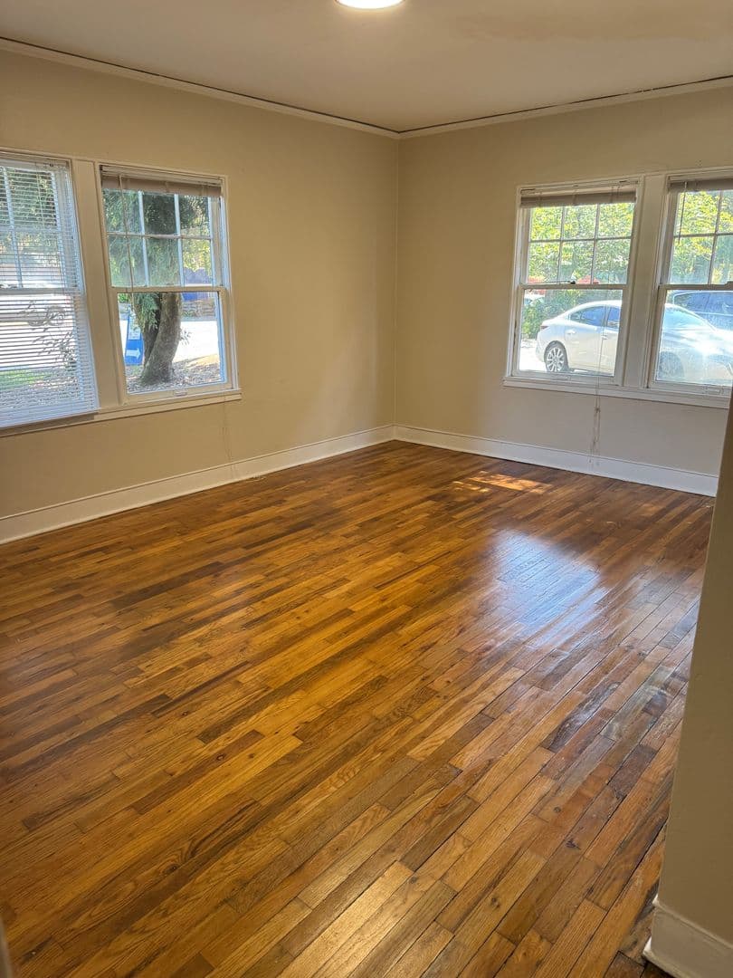 Vancouver Apartment: 2214 Broadway
