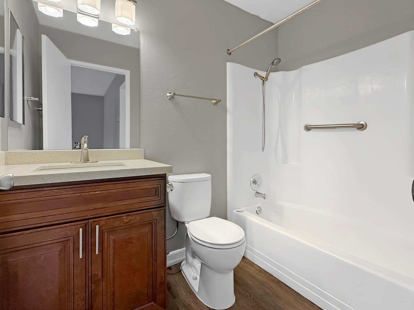 La Mesa Apartment: 6985 Waite Dr