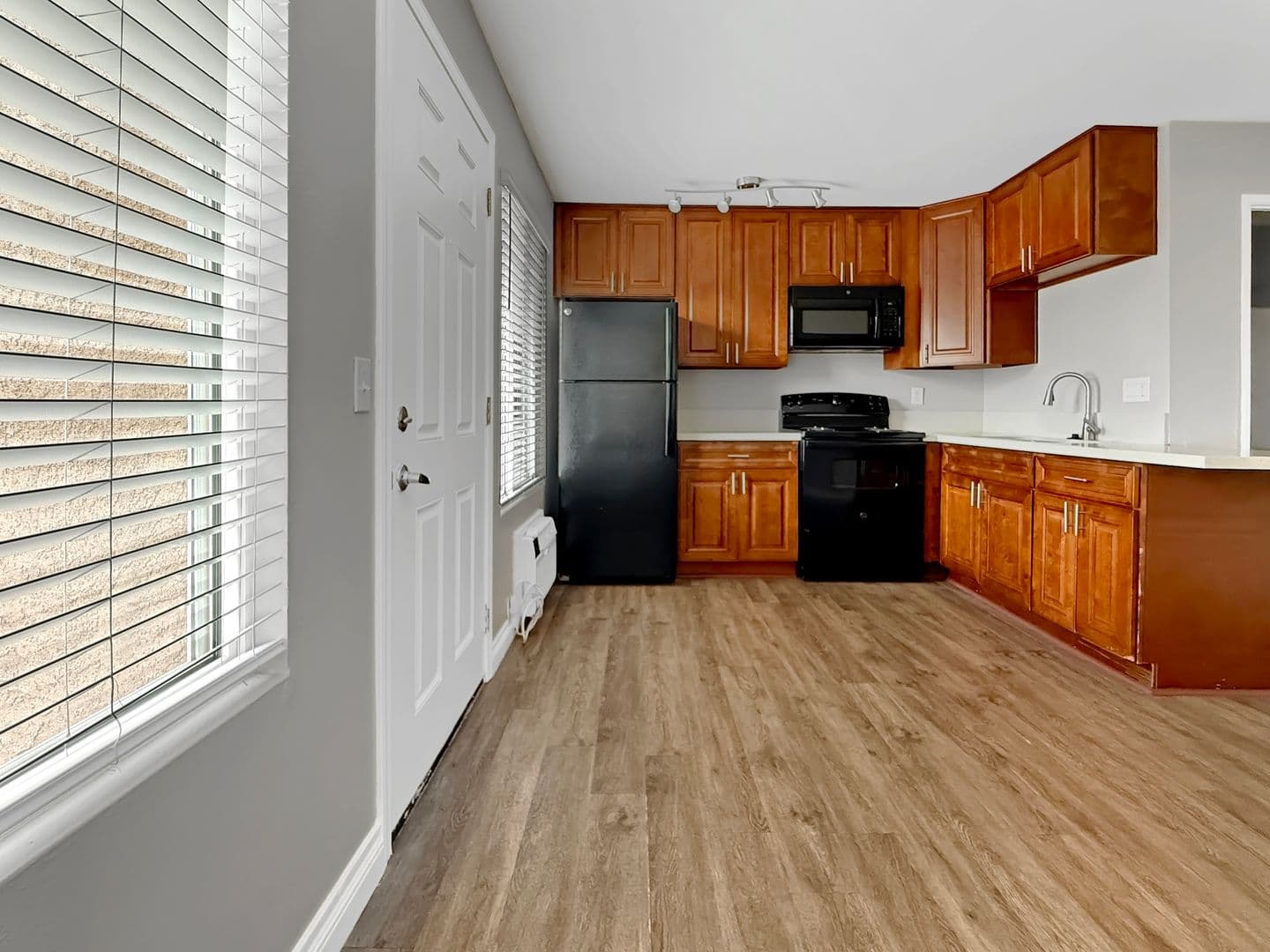 La Mesa Apartment: 6985 Waite Dr