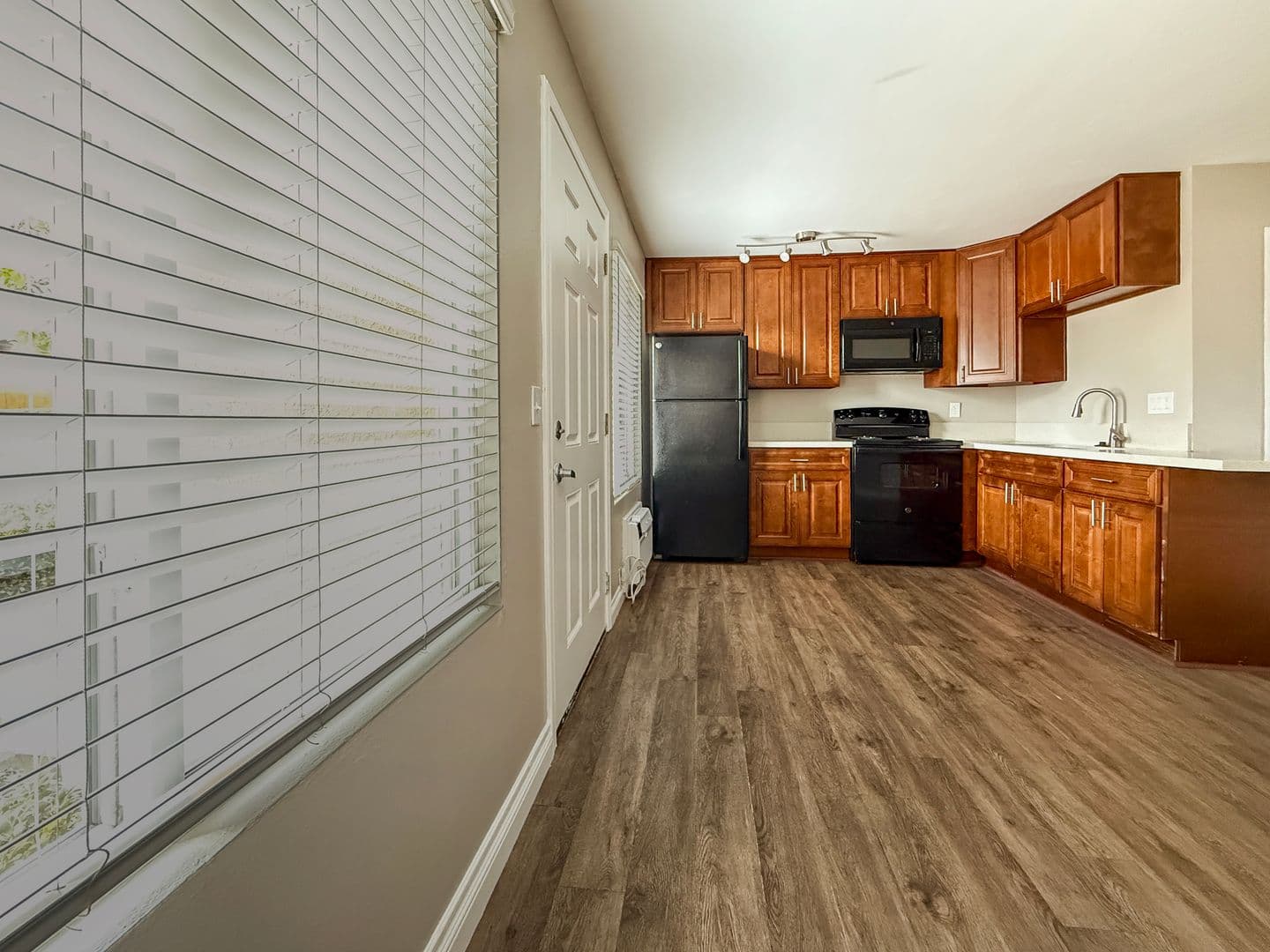 La Mesa Apartment: 6985 Waite Dr