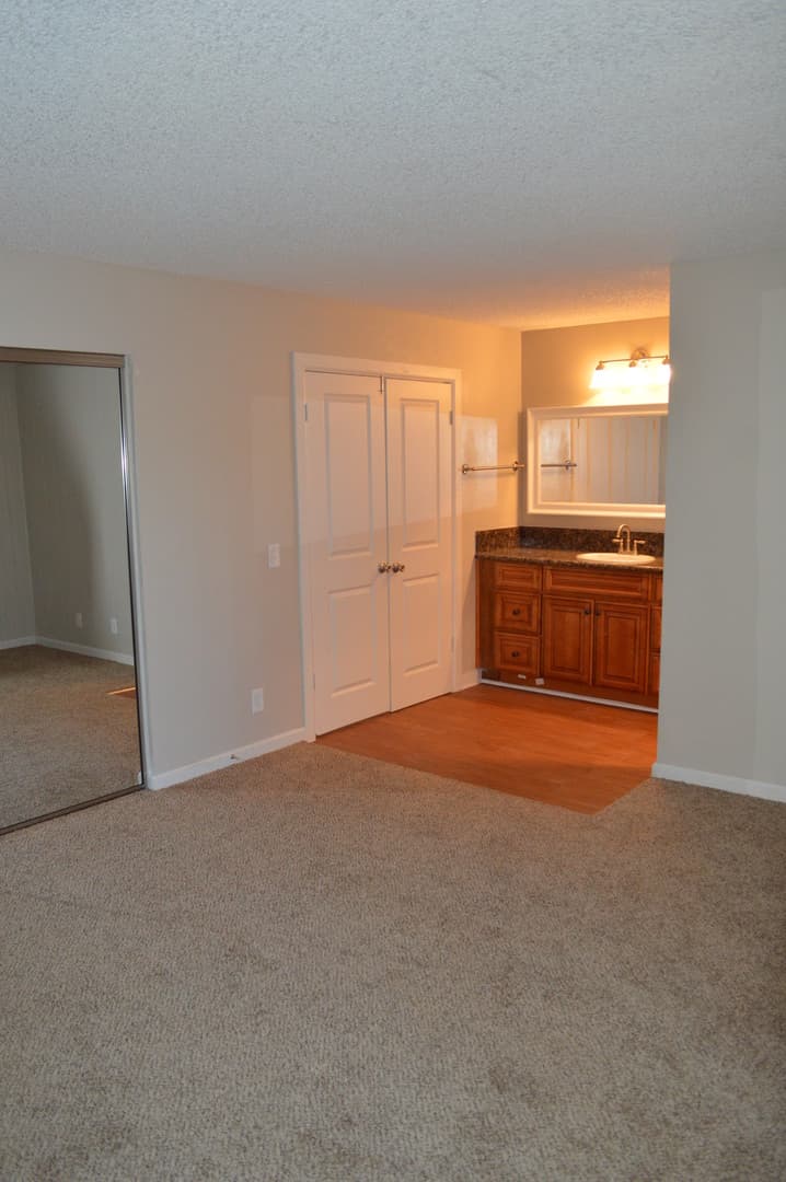 Garden Grove Apartment: 13212 Magnolia Street