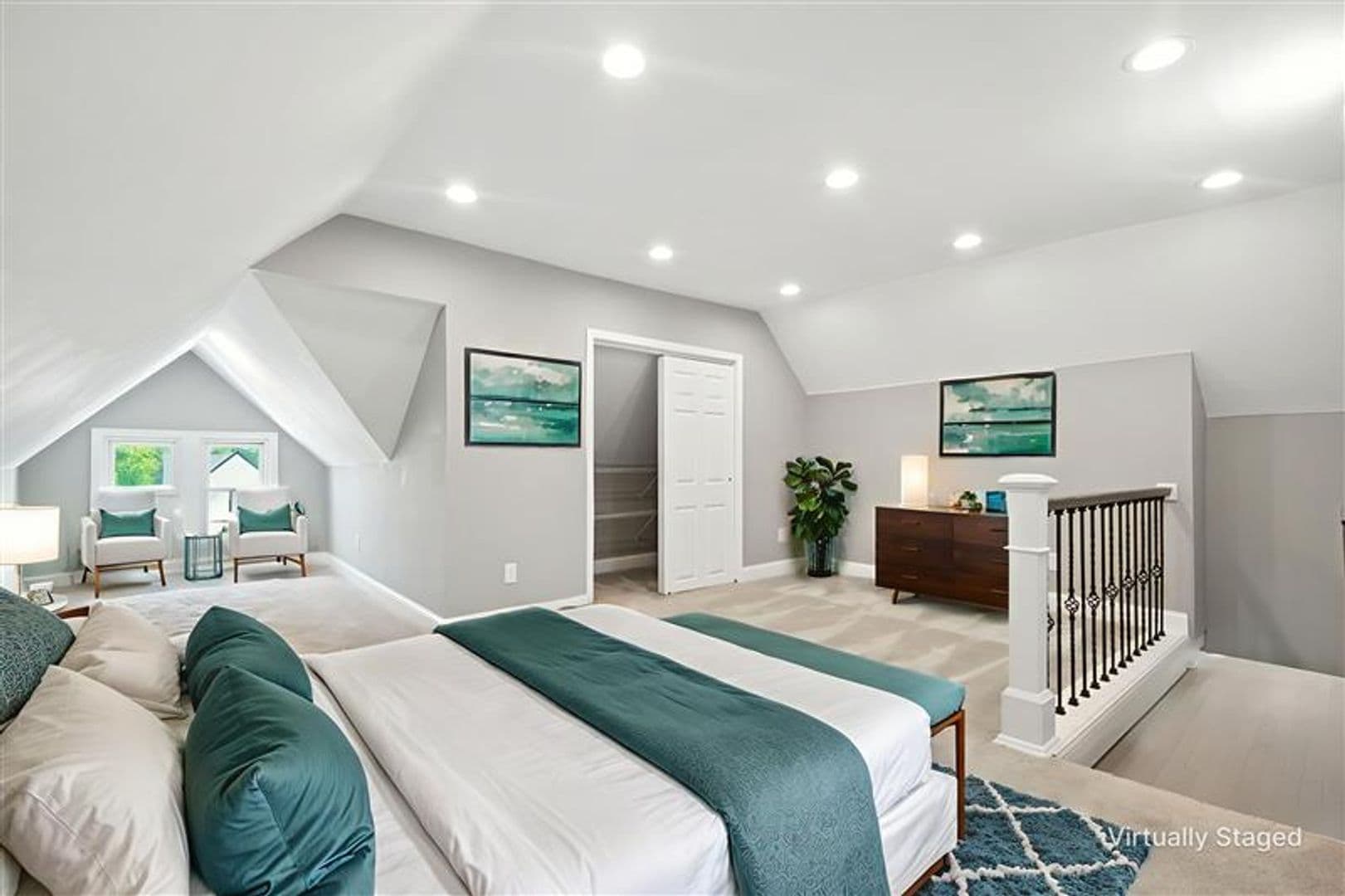 Columbus Apartment: 166-170 Dakota Ave