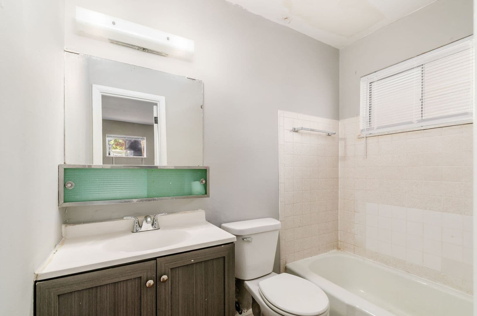 Columbus Apartment: 2888 Cleveland Ave