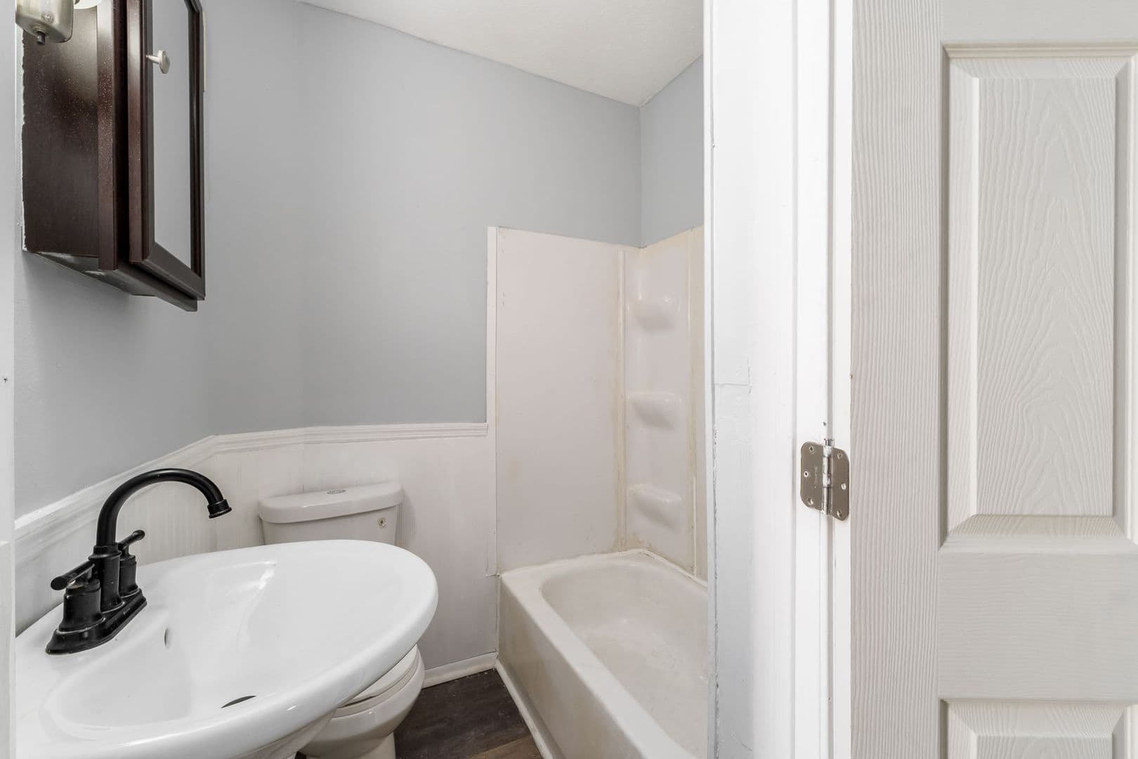 Lancaster Apartment: 801-817 West 5th Avenue