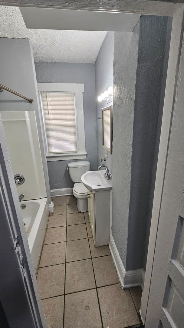 Columbus Apartment: 258-260 South Souder Ave.