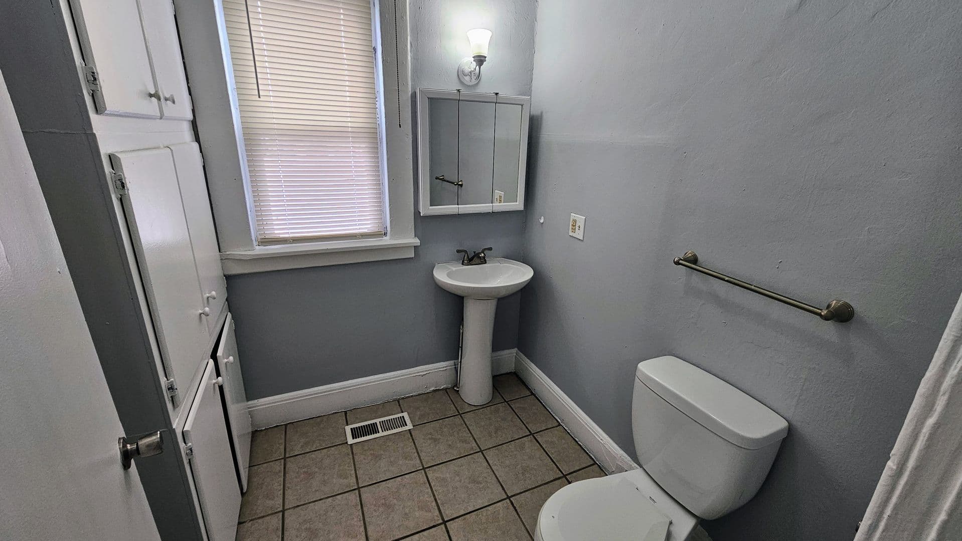 Columbus Apartment: 258-260 South Souder Ave.