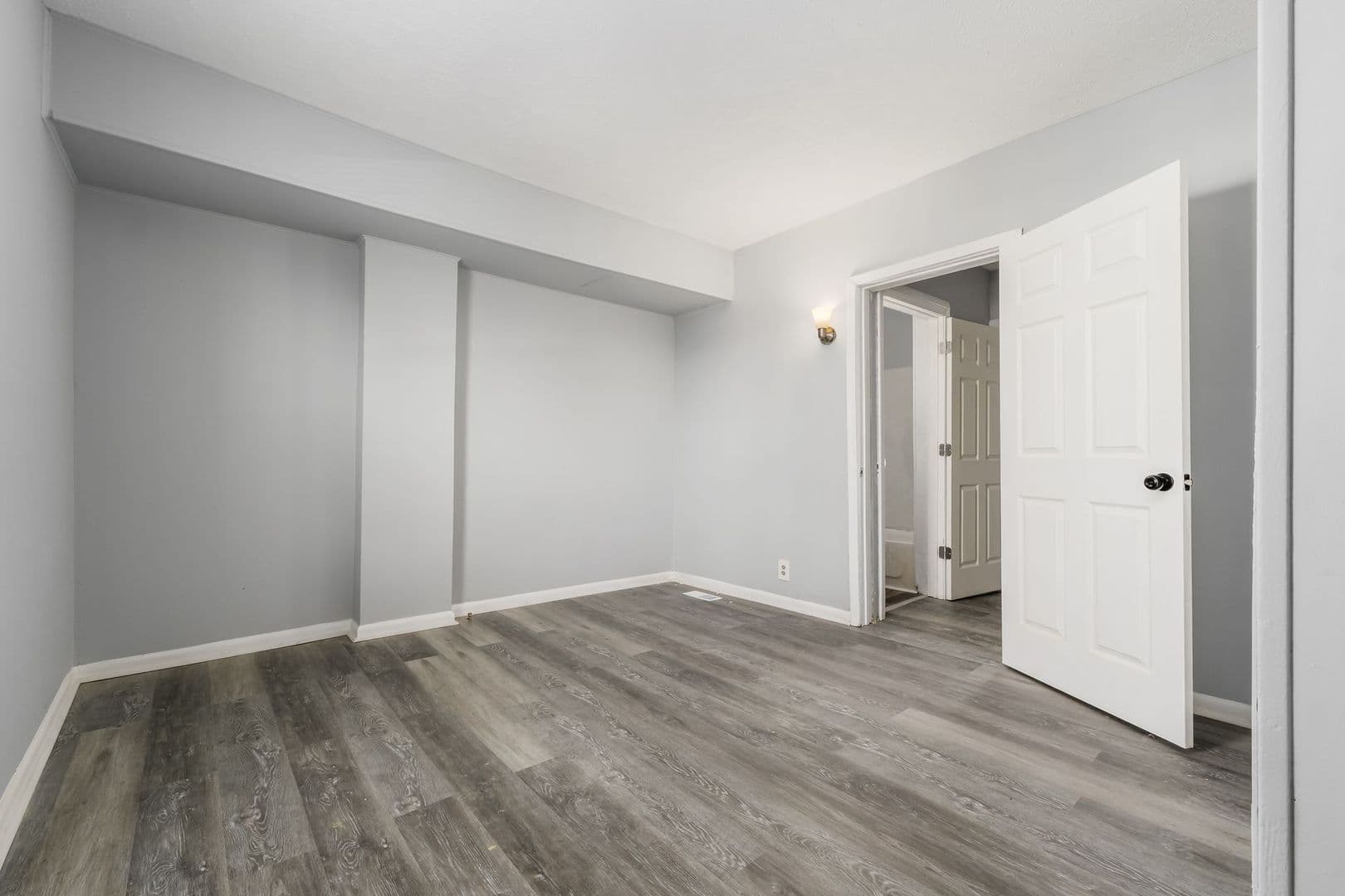 Lancaster Apartment: 801-817 West 5th Avenue