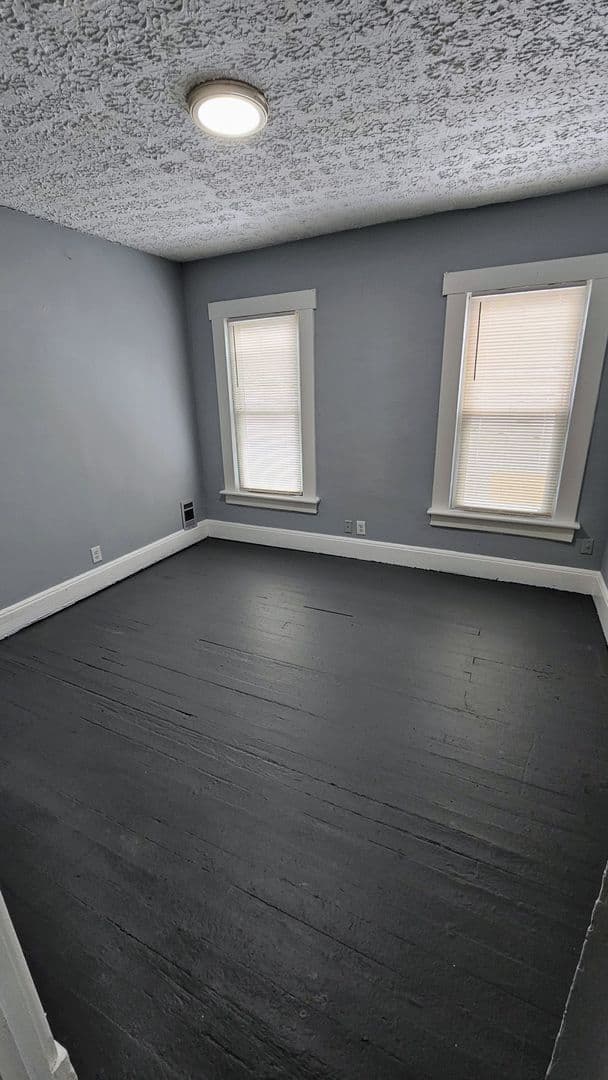 Columbus Apartment: 258-260 South Souder Ave.