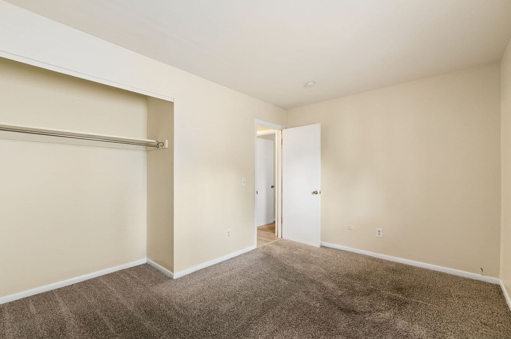Columbus Apartment: 357-363 E 14th Ave - 363 1A