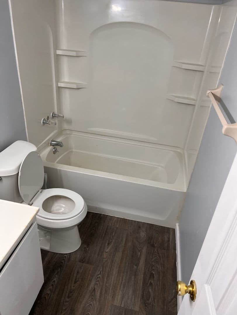 Bucyrus Apartment: 100 Heritage Circle