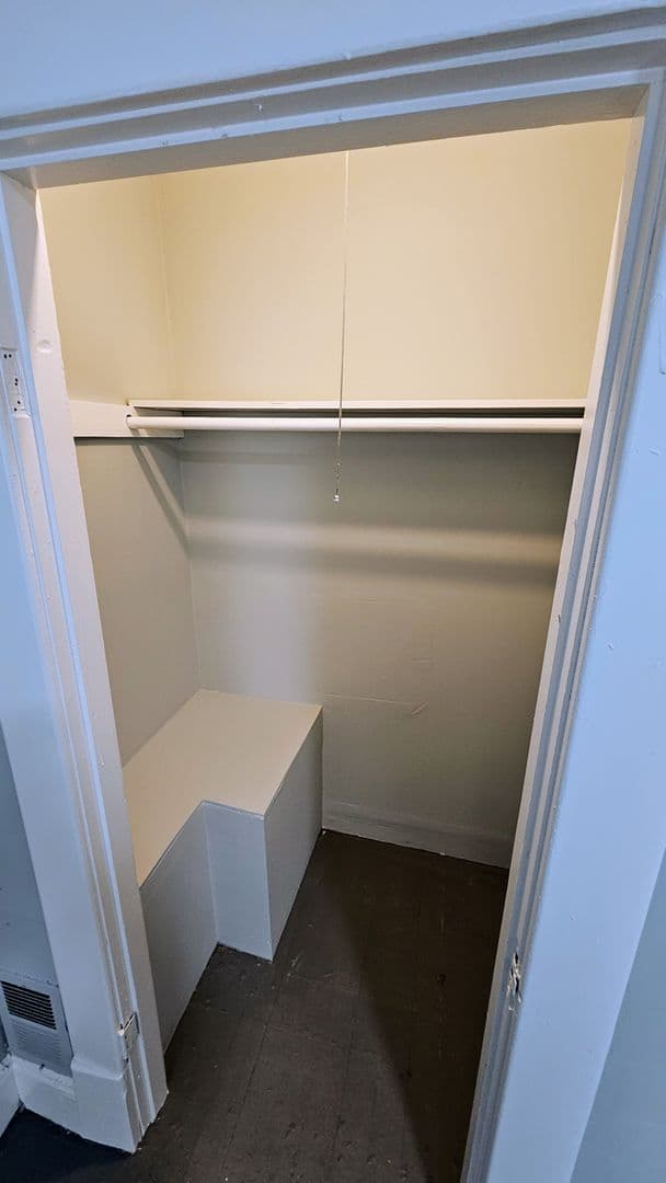 Columbus Apartment: 258-260 South Souder Ave.