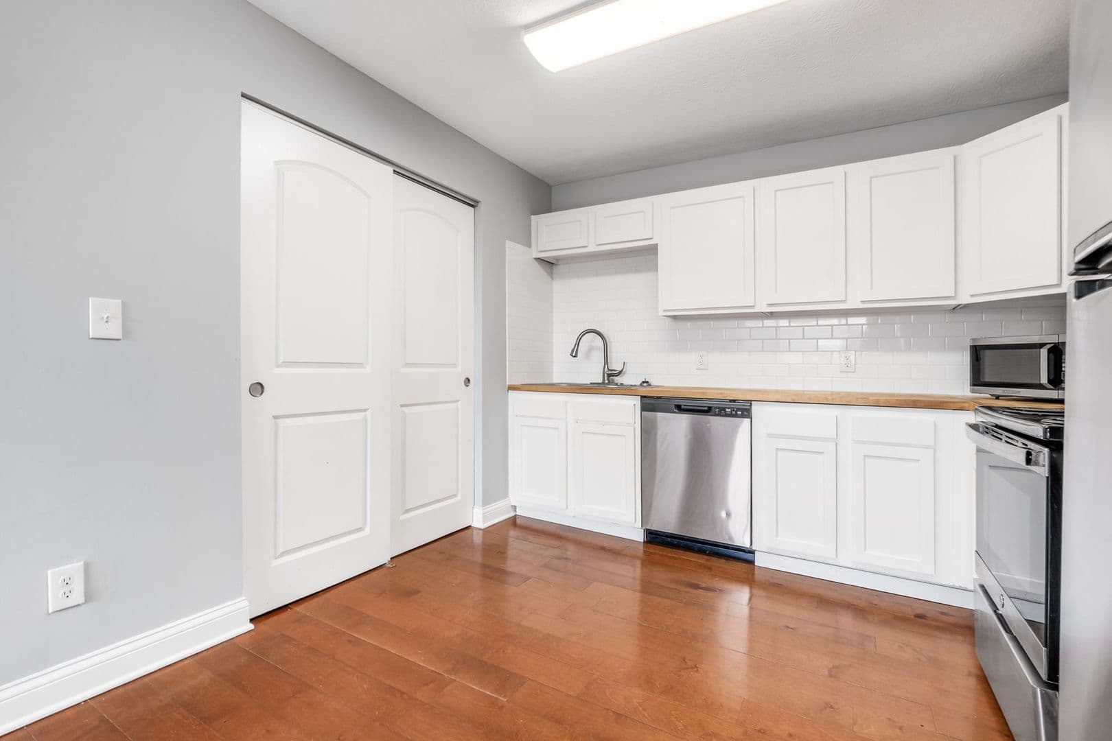 Columbus Apartment: 1580 East Mound Street