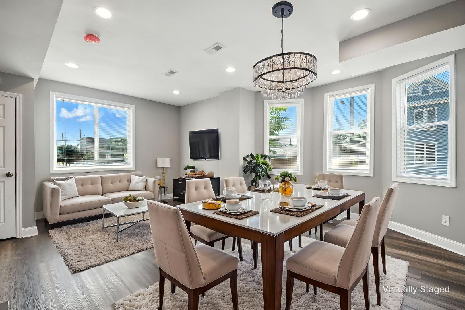 Columbus Apartment: 166-170 Dakota Ave
