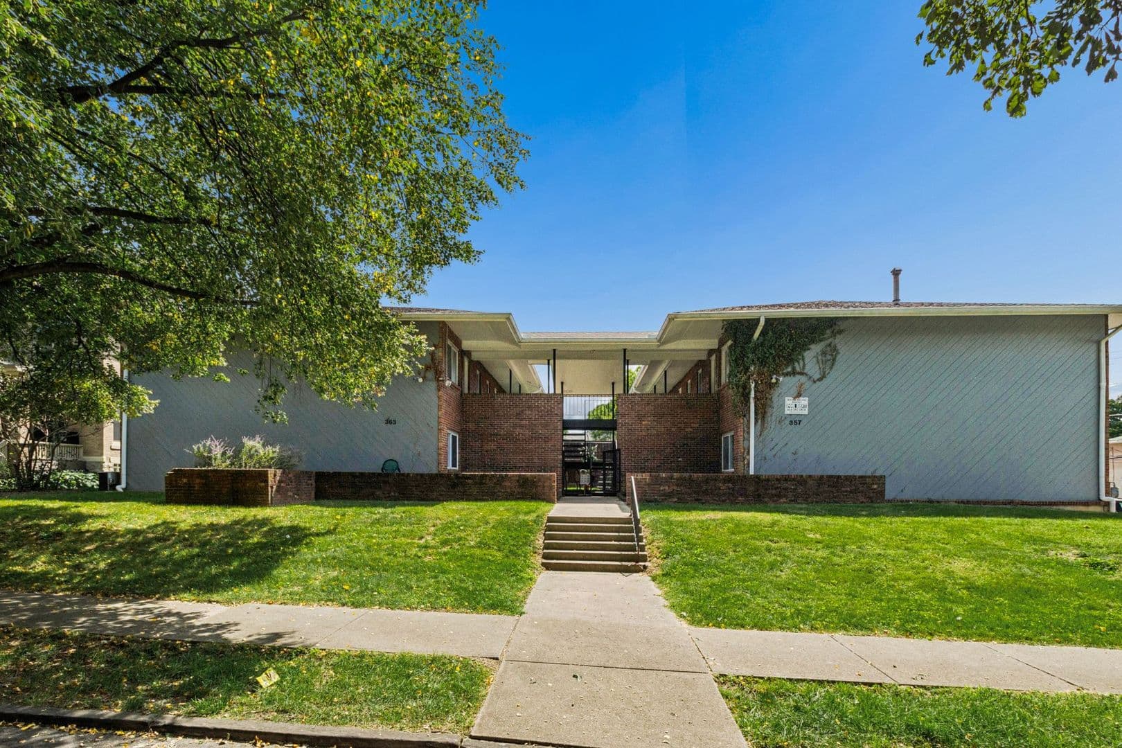 Columbus Apartment: 357-363 E 14th Ave - 357 1A