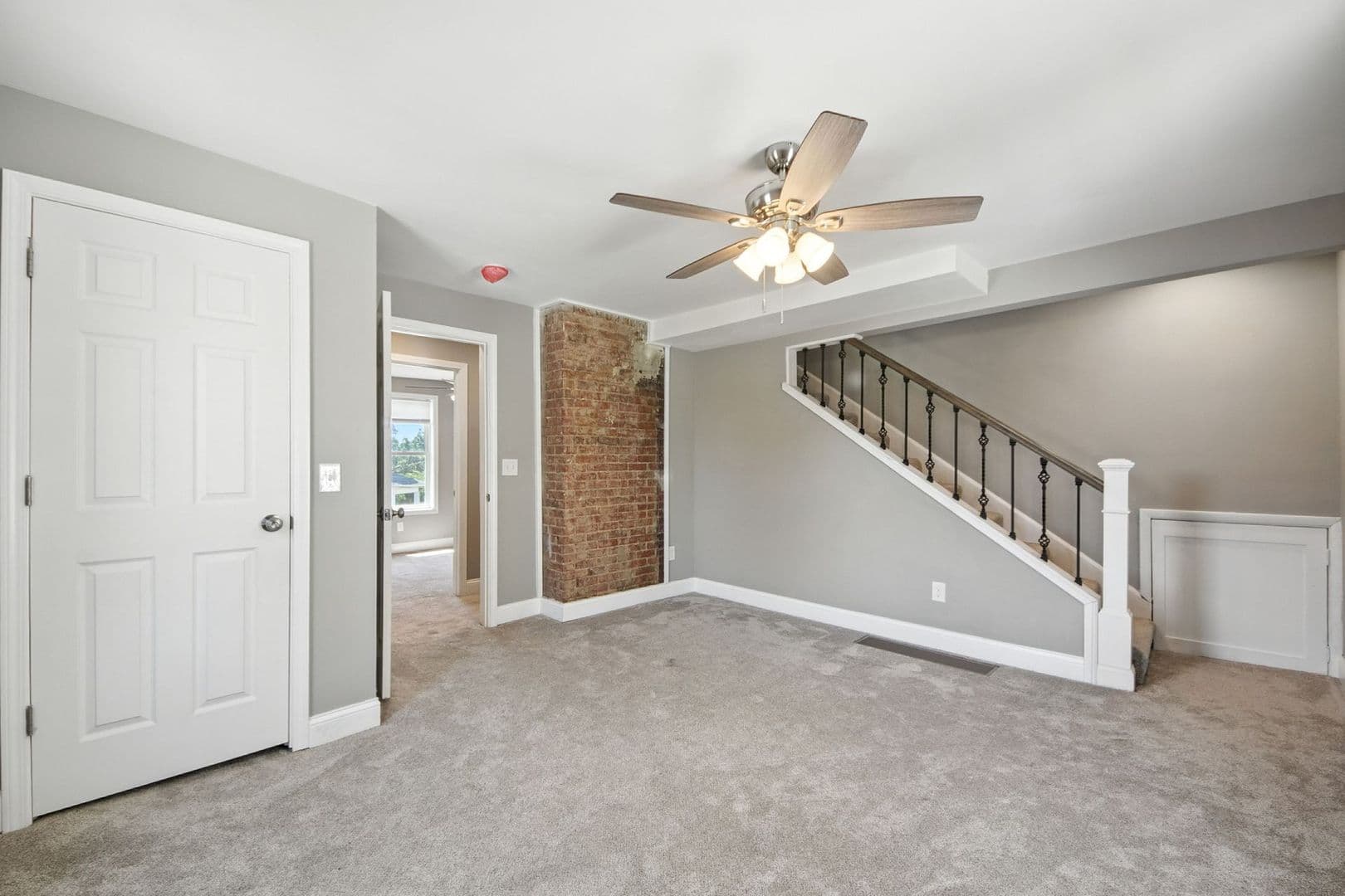Columbus Apartment: 166-170 Dakota Ave