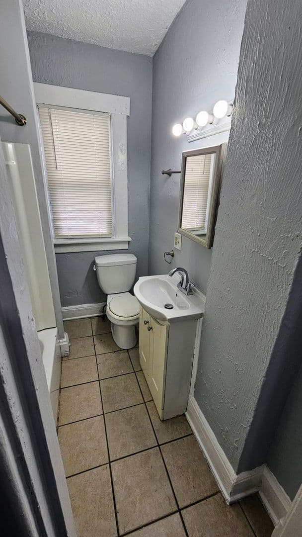 Columbus Apartment: 258-260 South Souder Ave.