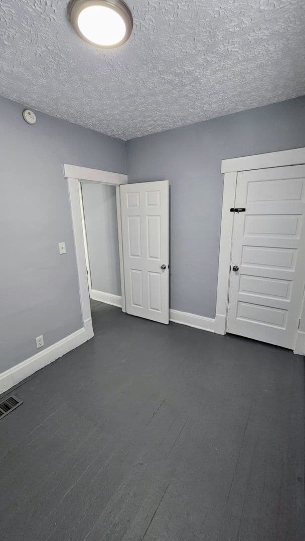 Columbus Apartment: 258-260 South Souder Ave.
