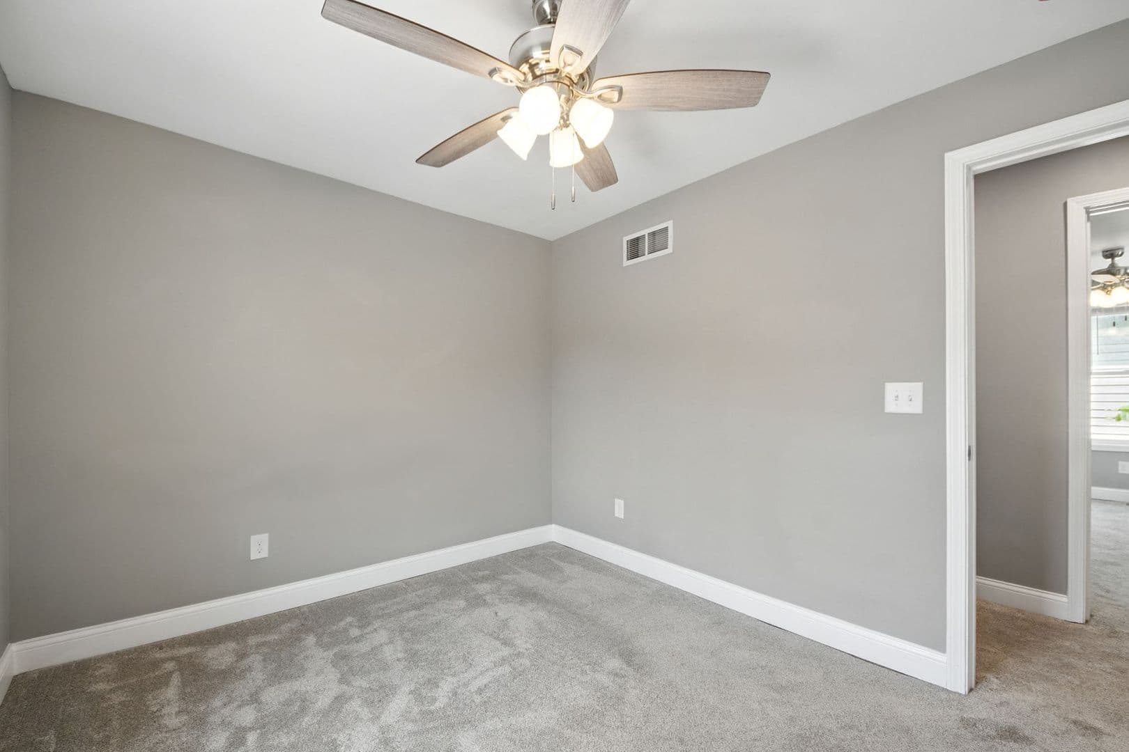Columbus Apartment: 166-170 Dakota Ave