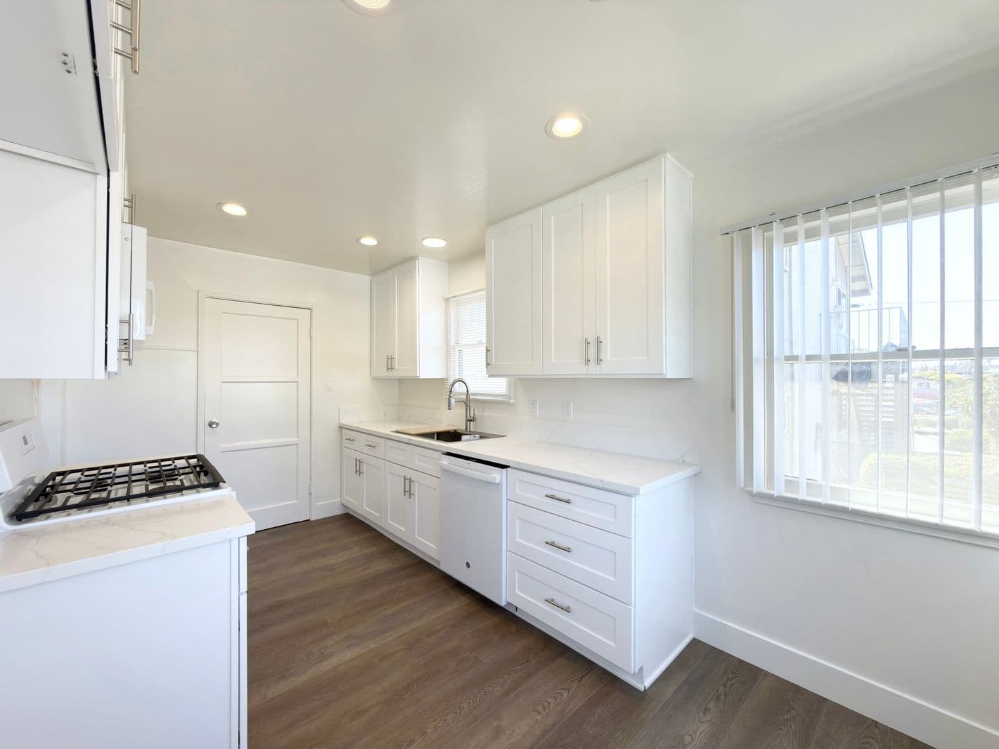 Vista Townhome: 127 E. Connecticut Avenue