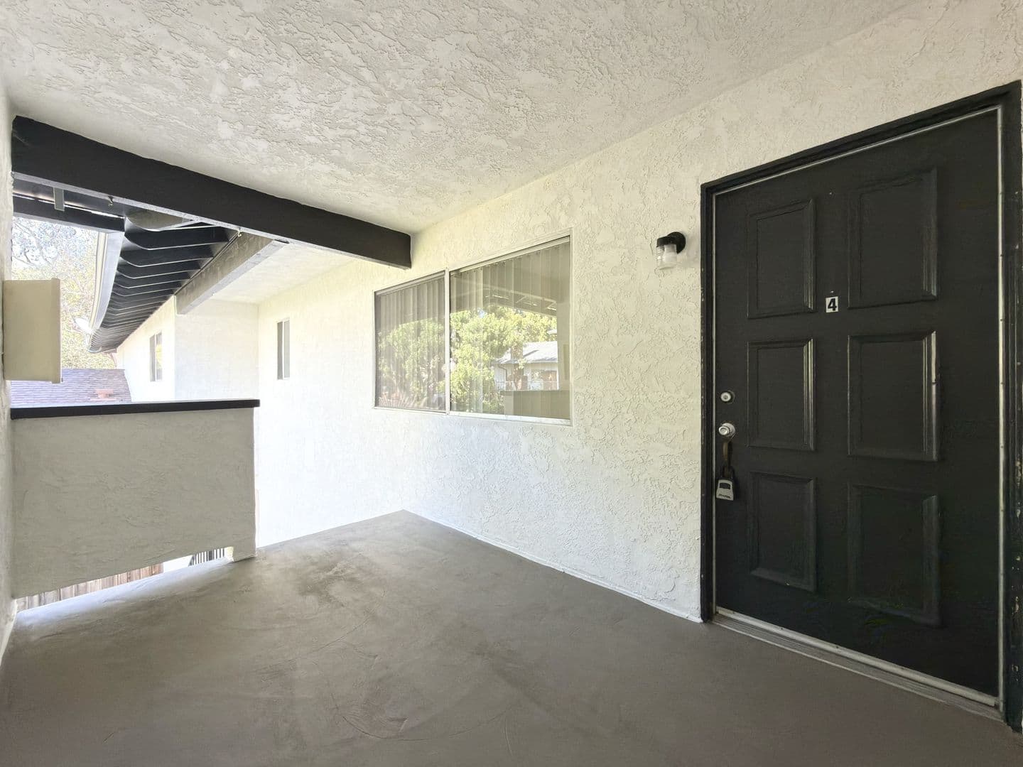 Oceanside Townhome: 2143 Via Esmarca