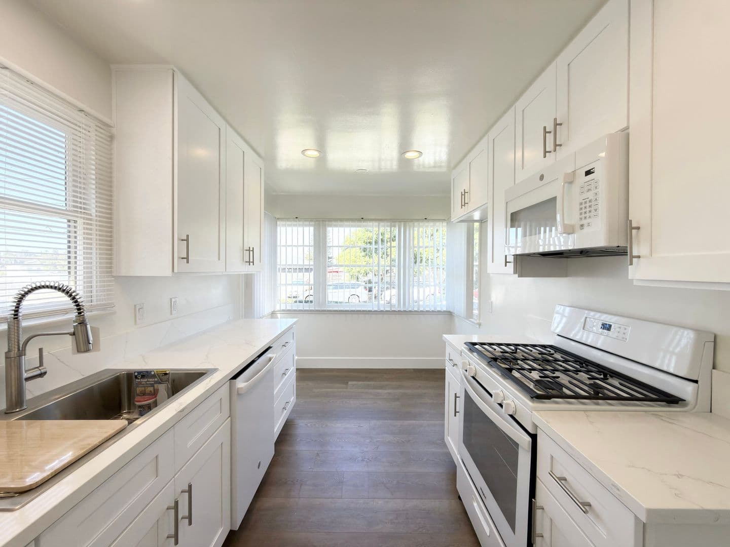 Vista Townhome: 127 E. Connecticut Avenue