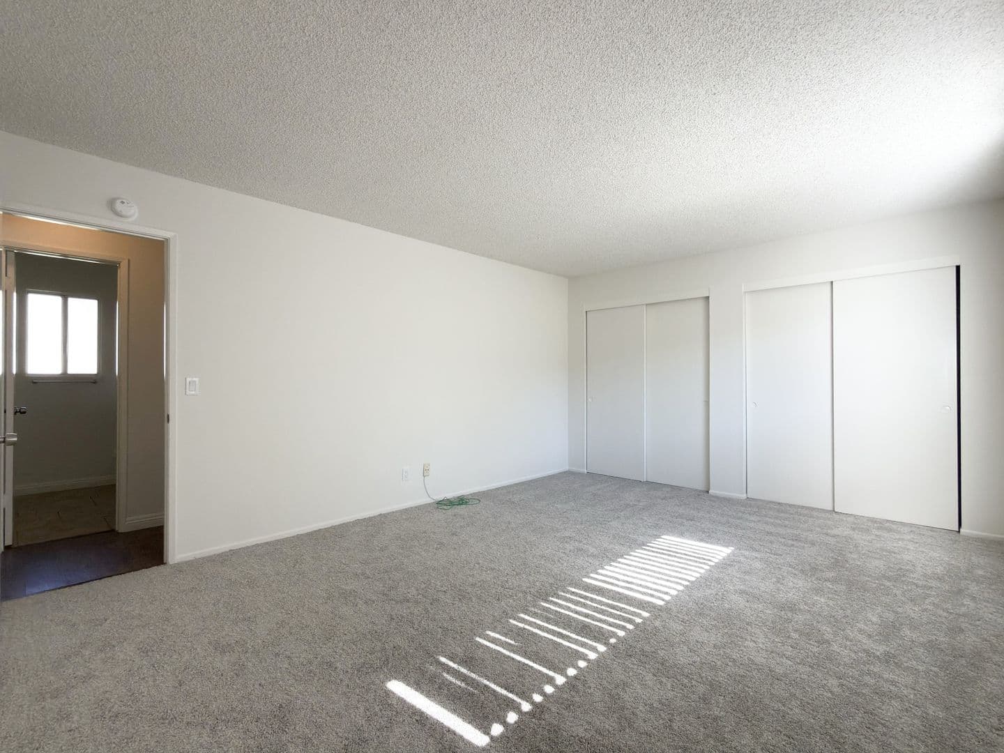 Oceanside Townhome: 2143 Via Esmarca