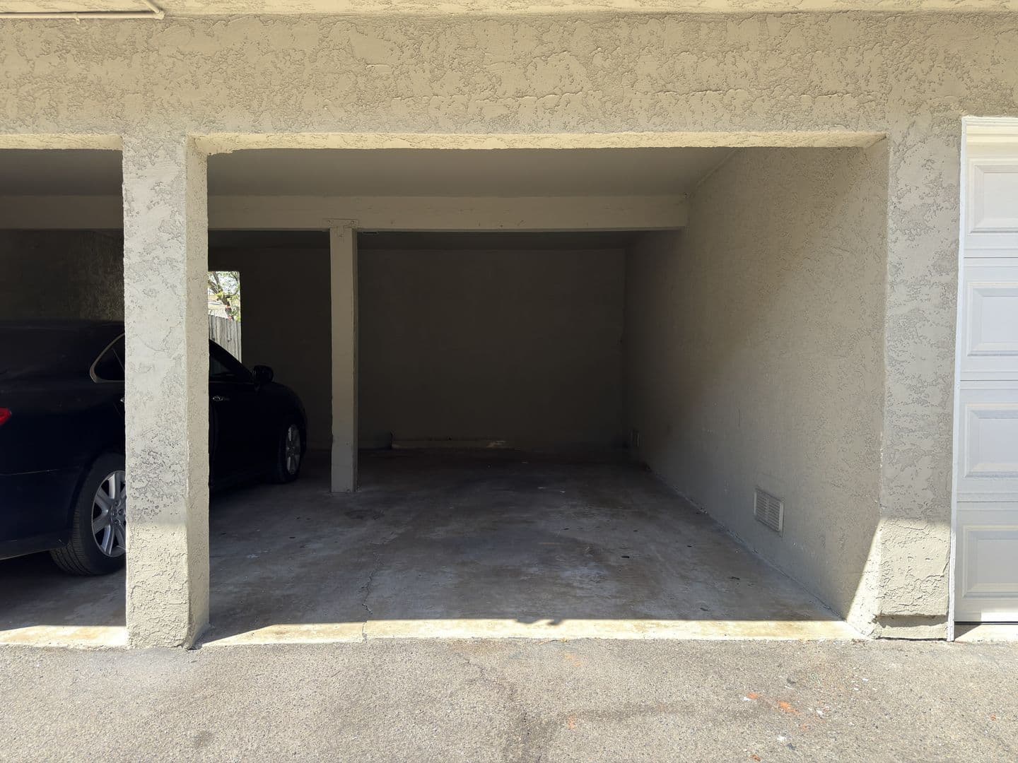 Oceanside Apartment: 2140 Via Camino Verde