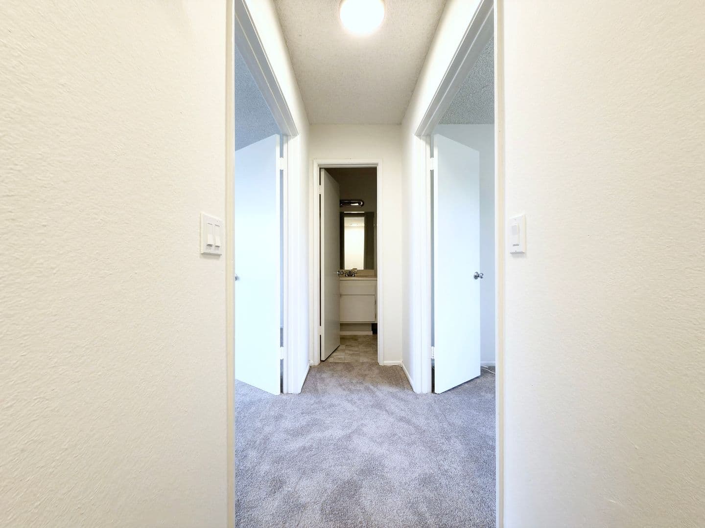 Oceanside Townhome: 2104 Via Sonora