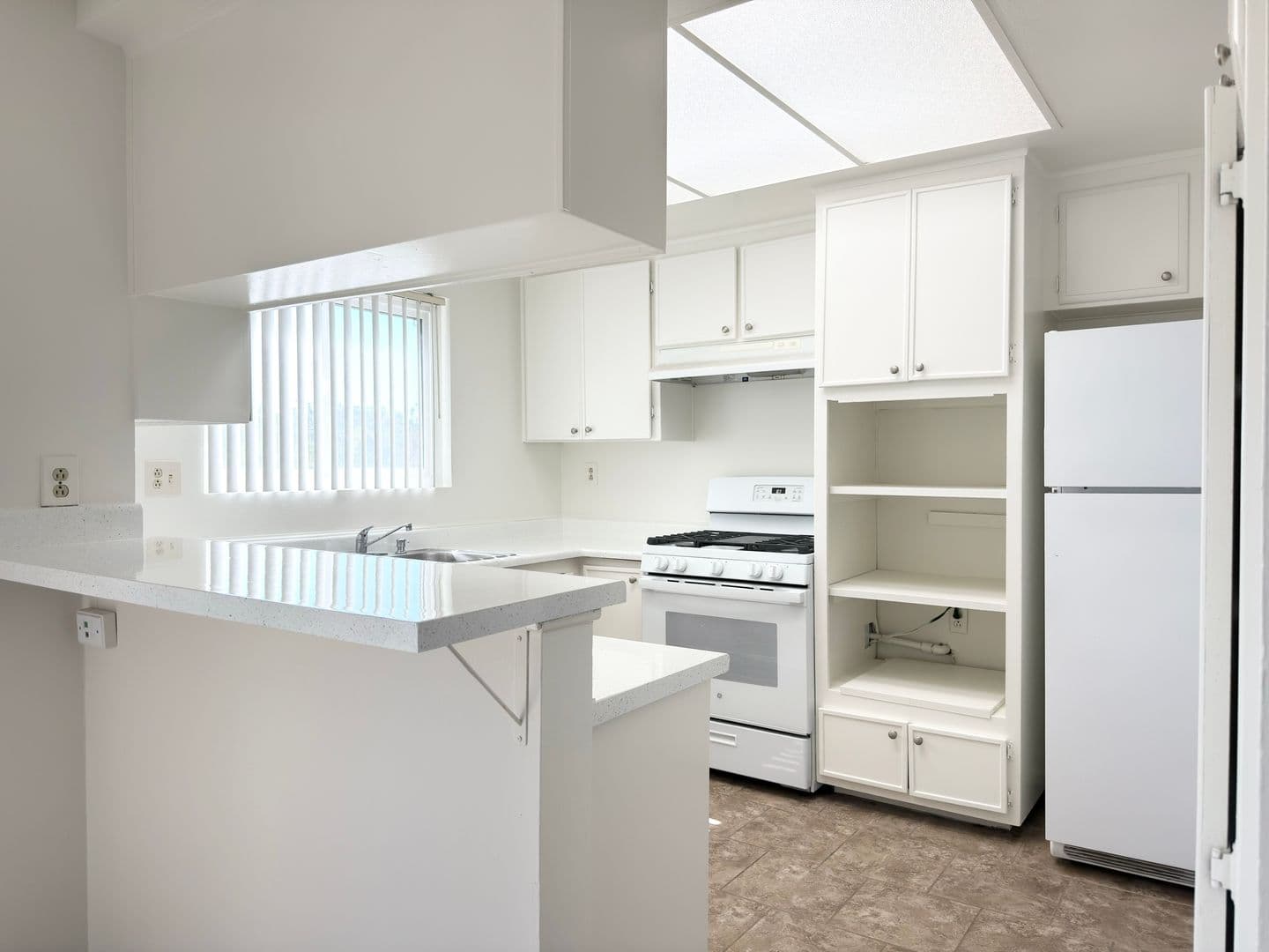 Vista Apartment: 259 Alestar Street