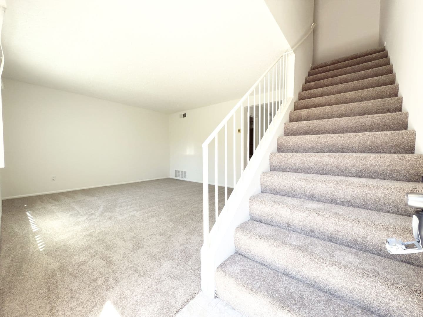 Oceanside Townhome: 2104 Via Sonora