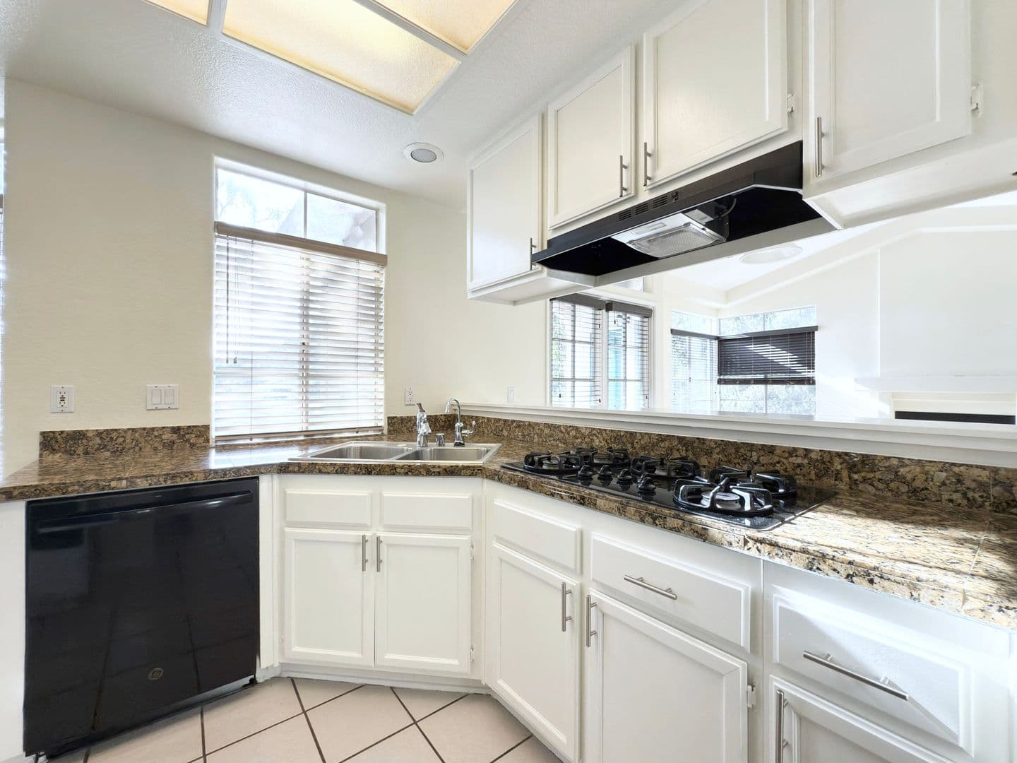 Oceanside Condo: 3436 Cameo Dr. Unit 72