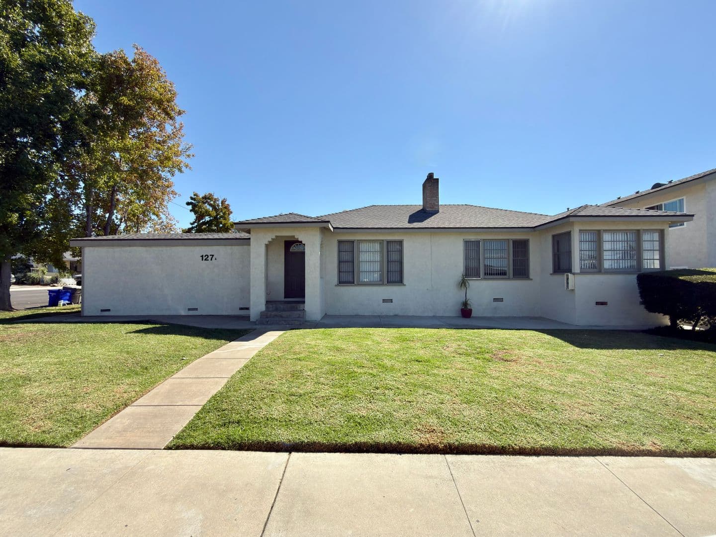 Vista Townhome: 127 E. Connecticut Avenue