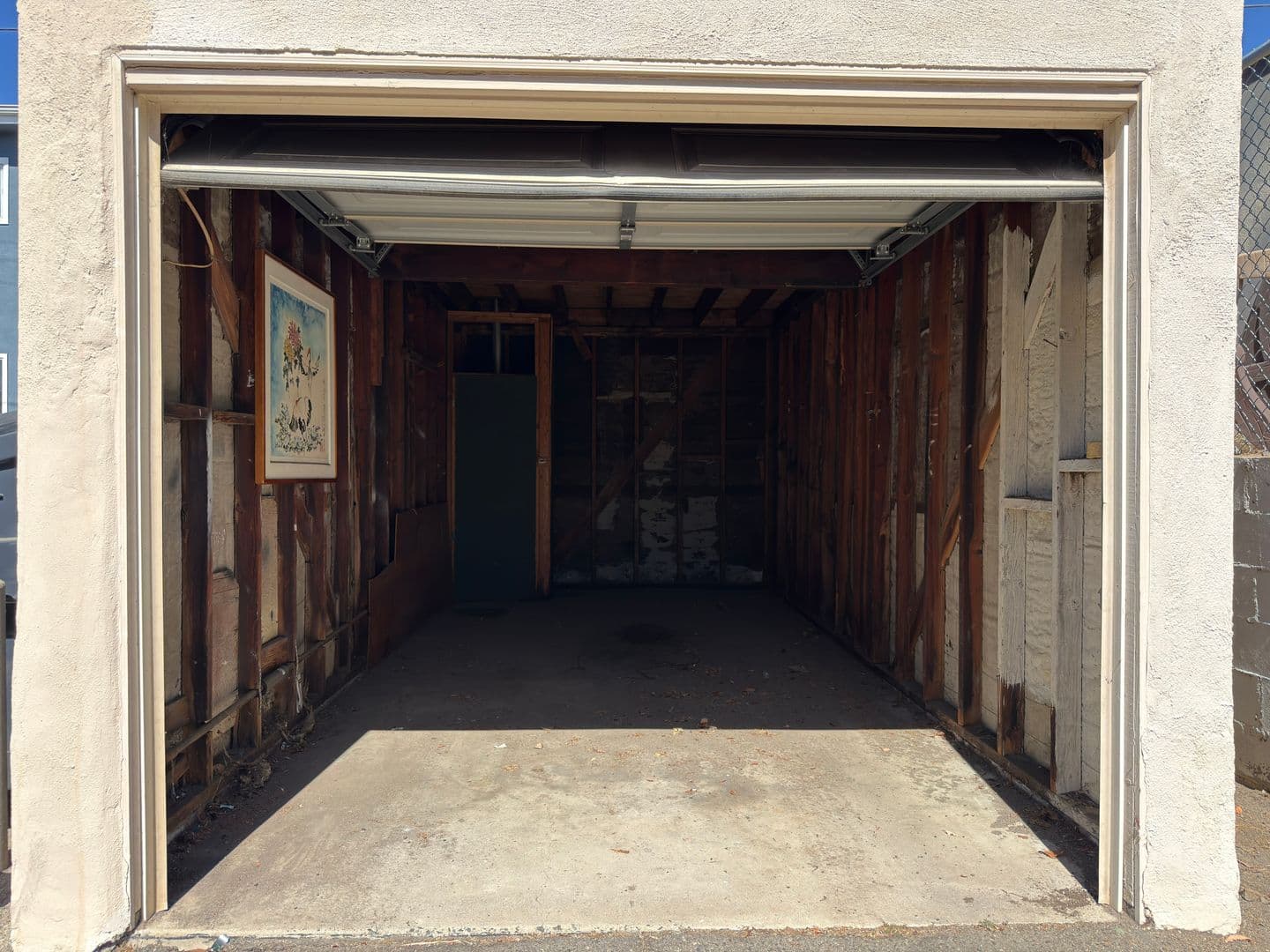 Vista Apartment: 259 Alestar Street