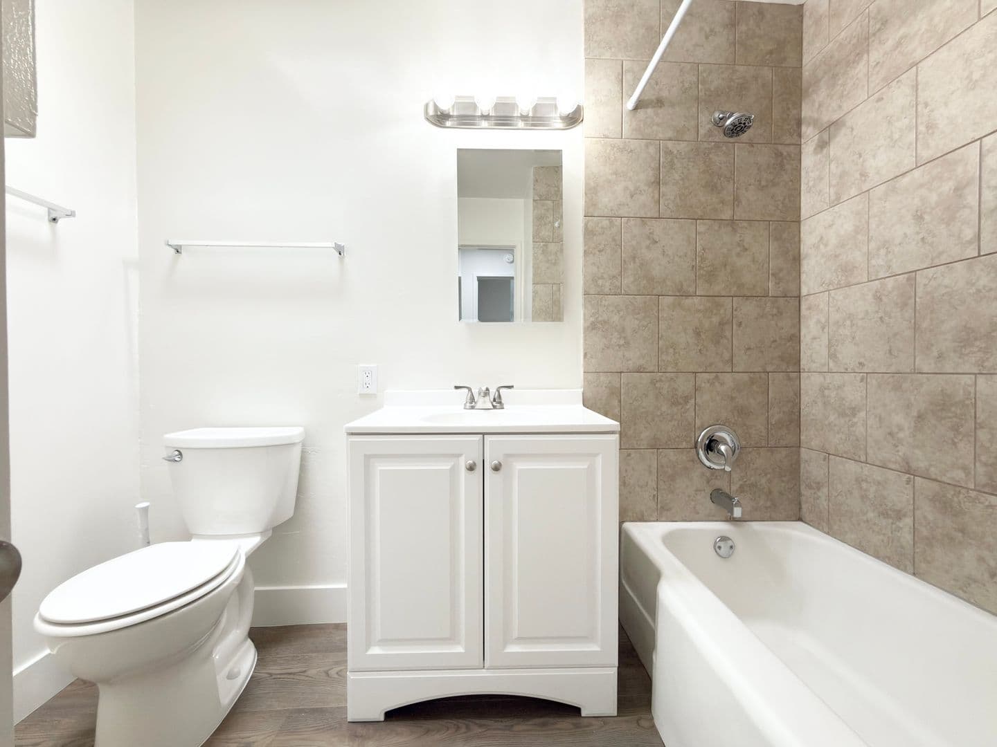 Vista Townhome: 127 E. Connecticut Avenue