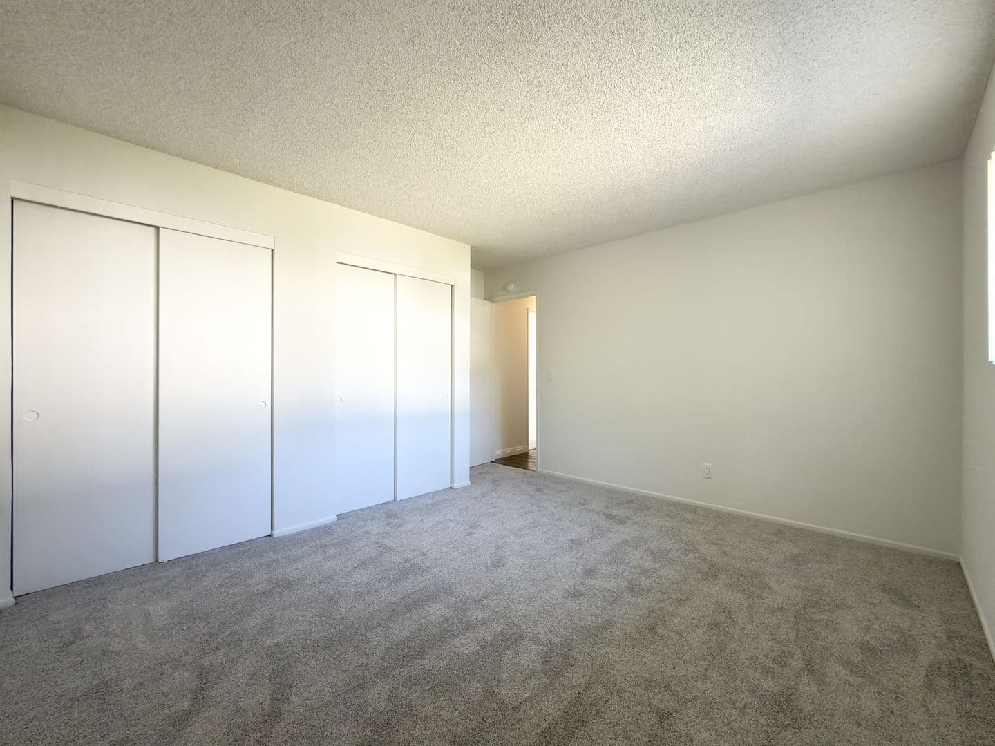 Oceanside Townhome: 2143 Via Esmarca