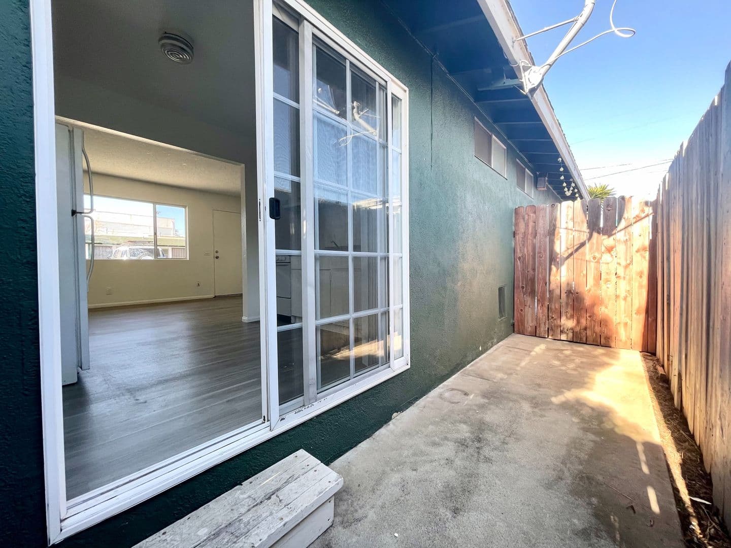 Oceanside Apartment: 1026 S. Tremont Street